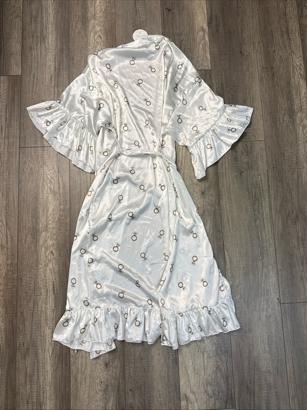 Satin Robe with Diamond Rings - Picture 4 of 5